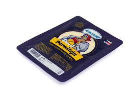detail Lacrum Pernštejn 45% plátky 100g